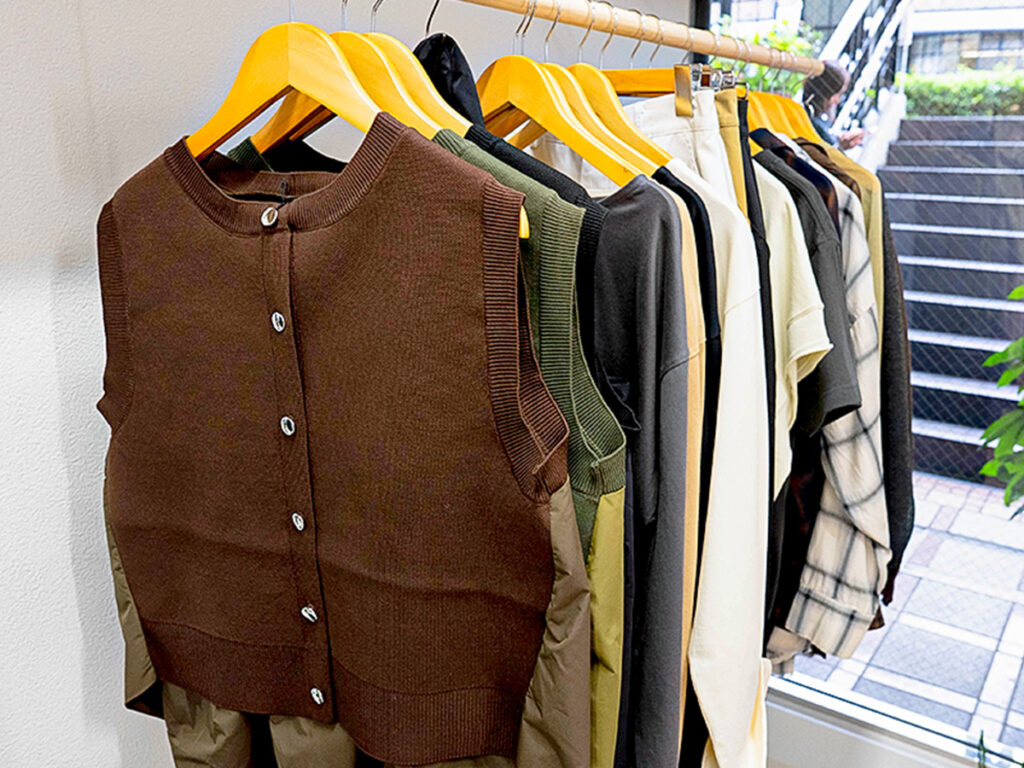 UNIQUEUNで取り扱っている洋服